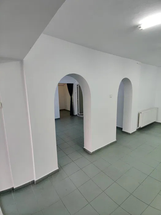 SPATIU COMERCIAL LA PARTER CU INTRARE DIN STRADA