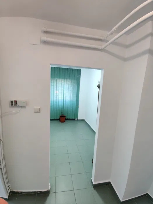 SPATIU COMERCIAL LA PARTER CU INTRARE DIN STRADA