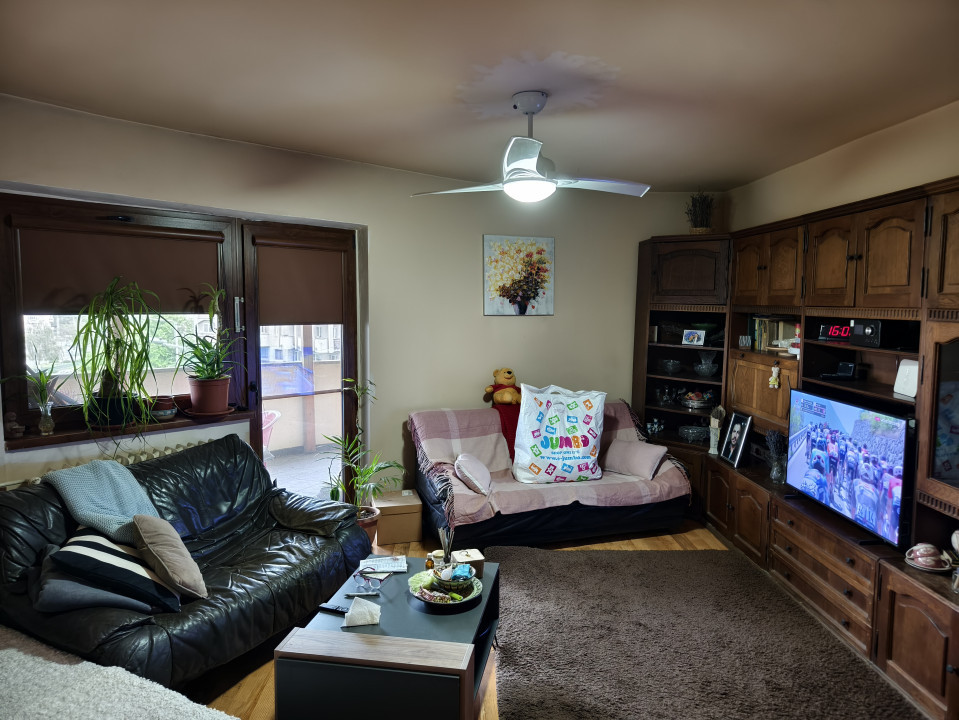 Apartament 2 camere decomandat rond Caraiman