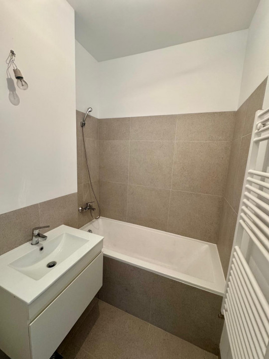 Apartament super ofertă în Silk District! 2 camere, terasă mare și parcare