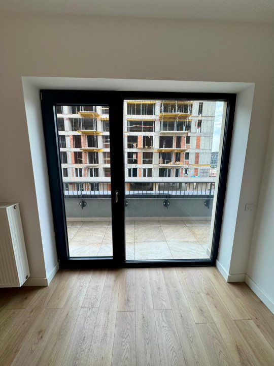 Apartament super ofertă în Silk District! 2 camere, terasă mare și parcare