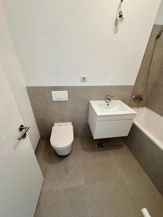 Apartament super ofertă în Silk District! 2 camere, terasă mare și parcare
