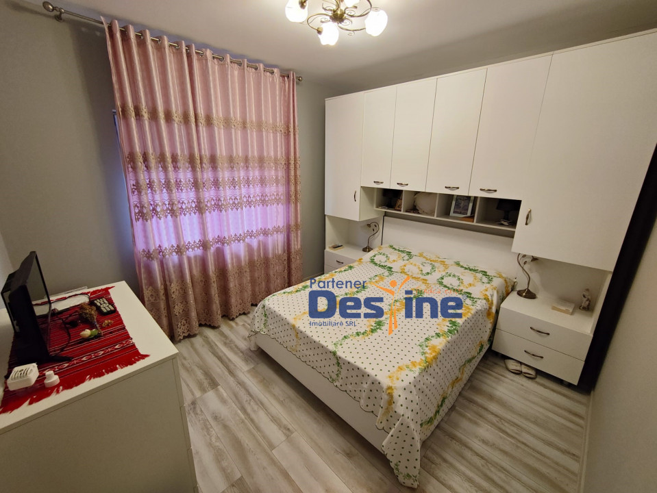 Casă individuală 63mp + 900mp teren la Asfalt, garaj - REDIU