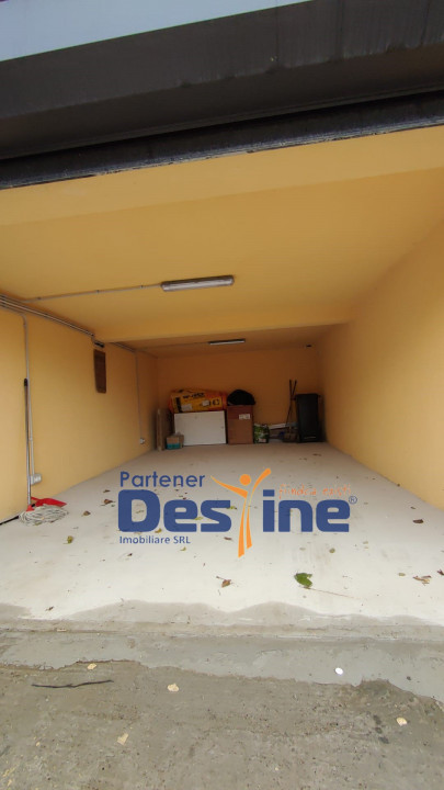 Casă individuală 63mp + 900mp teren la Asfalt, garaj - REDIU
