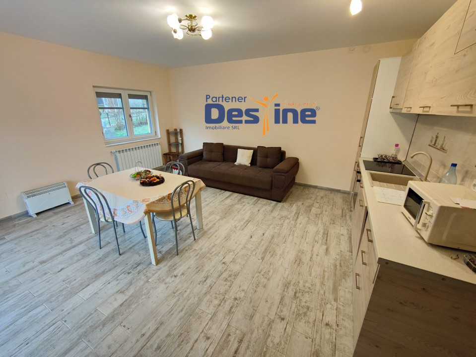 Casă individuală 63mp + 900mp teren la Asfalt, garaj - REDIU