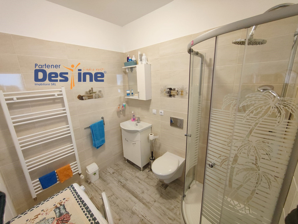 Casă individuală 63mp + 900mp teren la Asfalt, garaj - REDIU