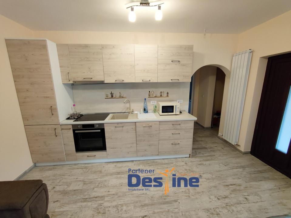 Casă individuală 63mp + 900mp teren la Asfalt, garaj - REDIU