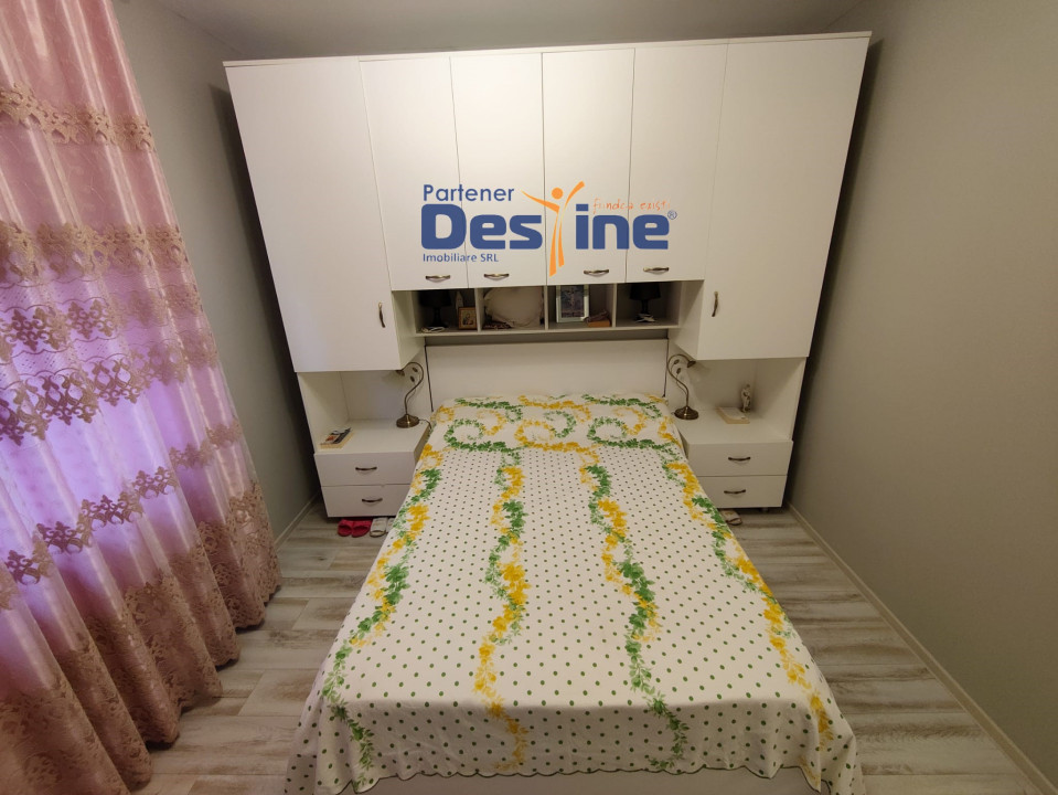 Casă individuală 63mp + 900mp teren la Asfalt, garaj - REDIU