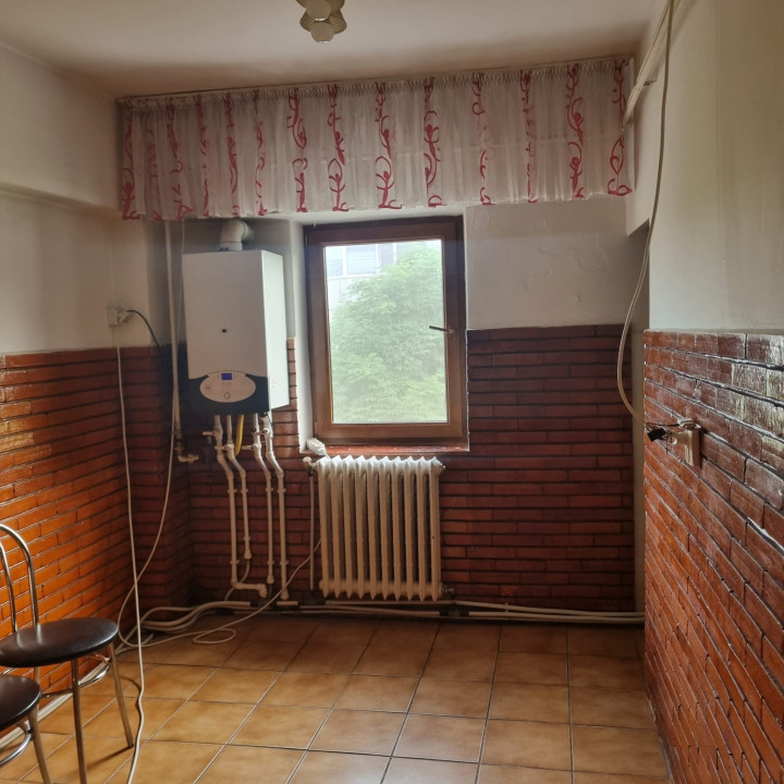 APARTAMENT DE VANZARE CU 3 CAMERE 