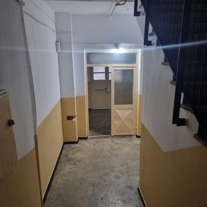 APARTAMENT DE VANZARE CU 3 CAMERE 