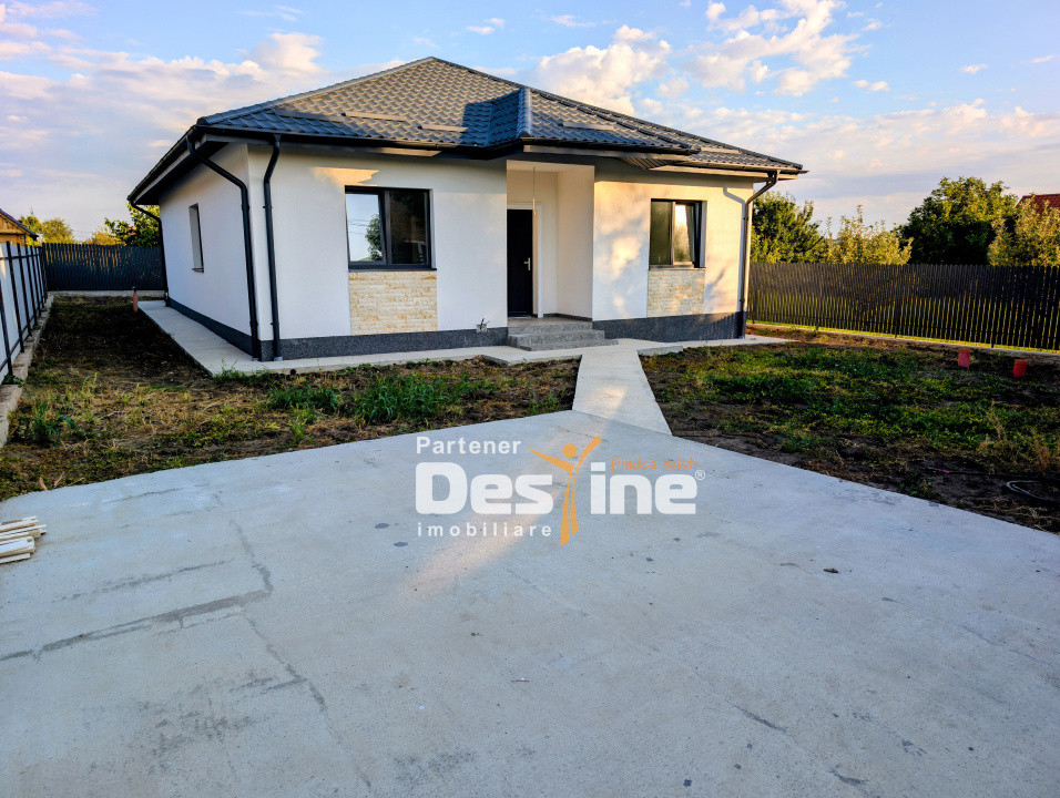 Casă individuală P+POD 4 camere 107 mp utili, 2 băi cu geam, teren 500 mp Breazu