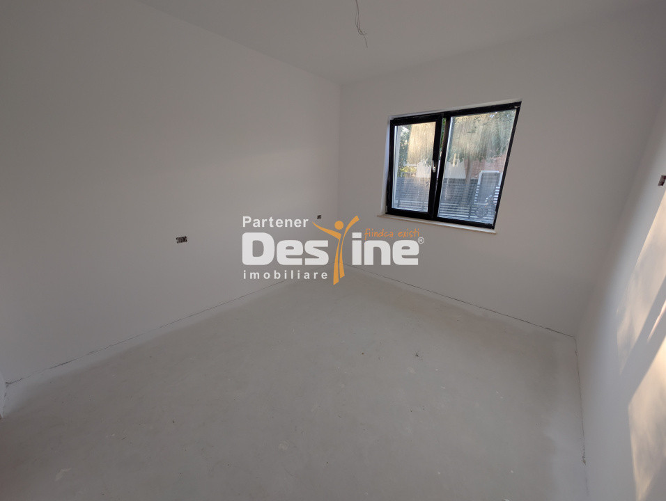Casă individuală P+POD 4 camere 107 mp utili, 2 băi cu geam, teren 500 mp Breazu