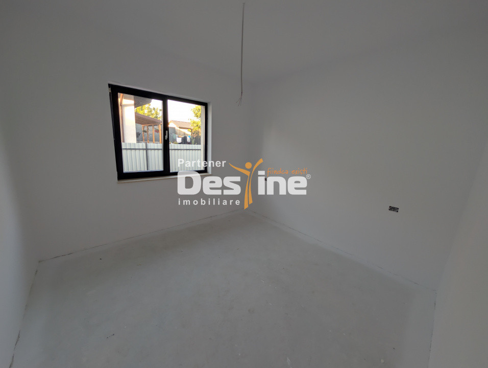 Casă individuală P+POD 4 camere 107 mp utili, 2 băi cu geam, teren 500 mp Breazu