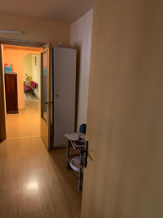 Apartament 4 Camere Metrou Dristor-folosinta spatiu comercial