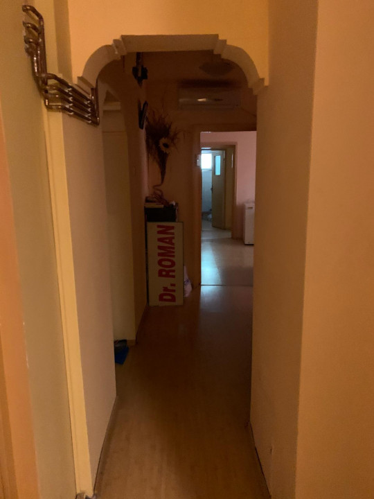 Apartament 4 Camere Metrou Dristor-folosinta spatiu comercial