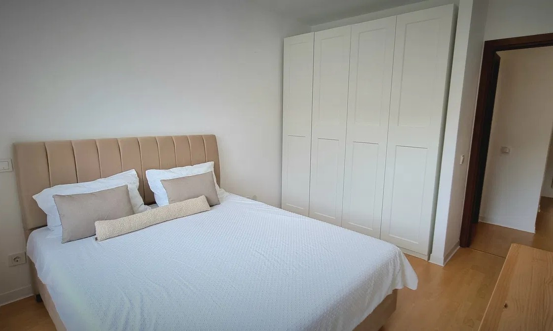 Apartament 3 camere 70 MP, et 1, LACUL NOUA