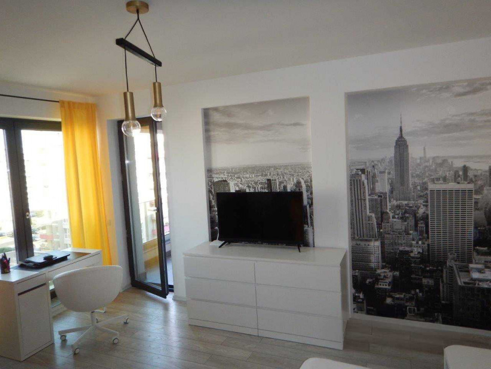 Garsonieră spațioasă de închiriat – Complex Valcom, Brașov | 42 m² | Decomandata