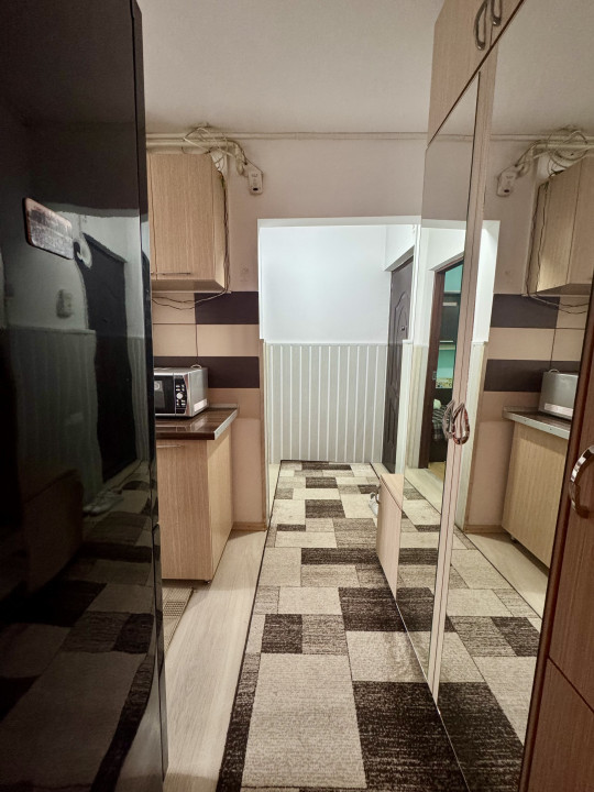 Apartament 3 camere la cheie etaj 2