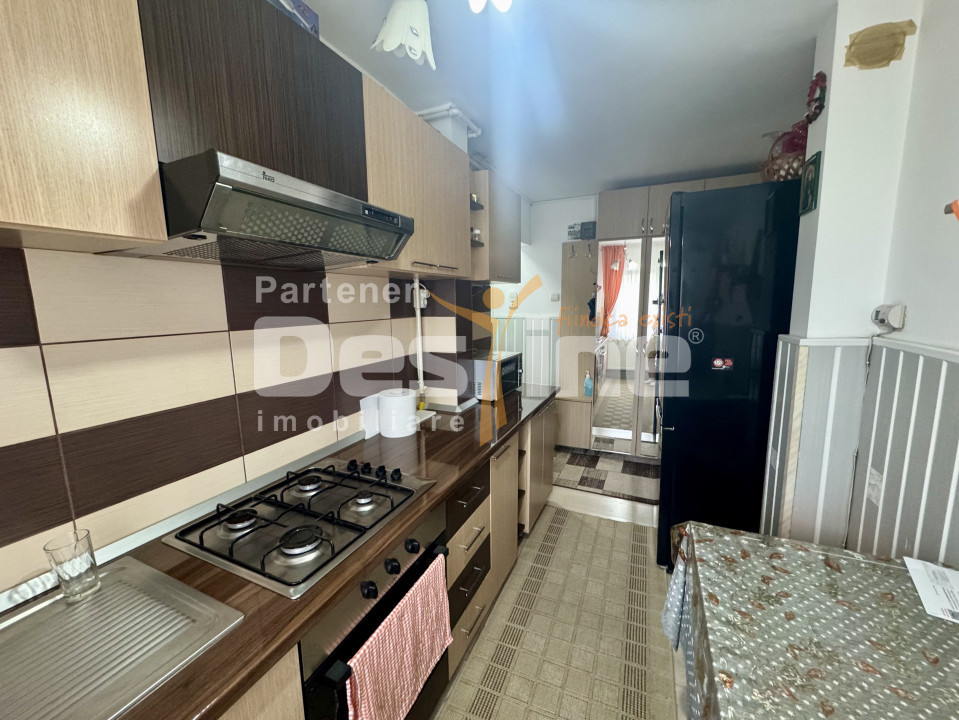Apartament 3 camere la cheie etaj 2