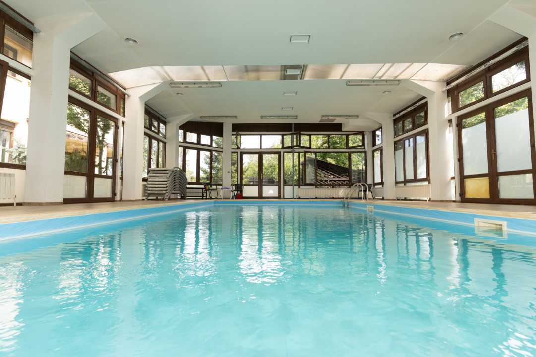 Vila individuala Peris Ilfov , 7 camere , 5 bai , piscina acopeita 