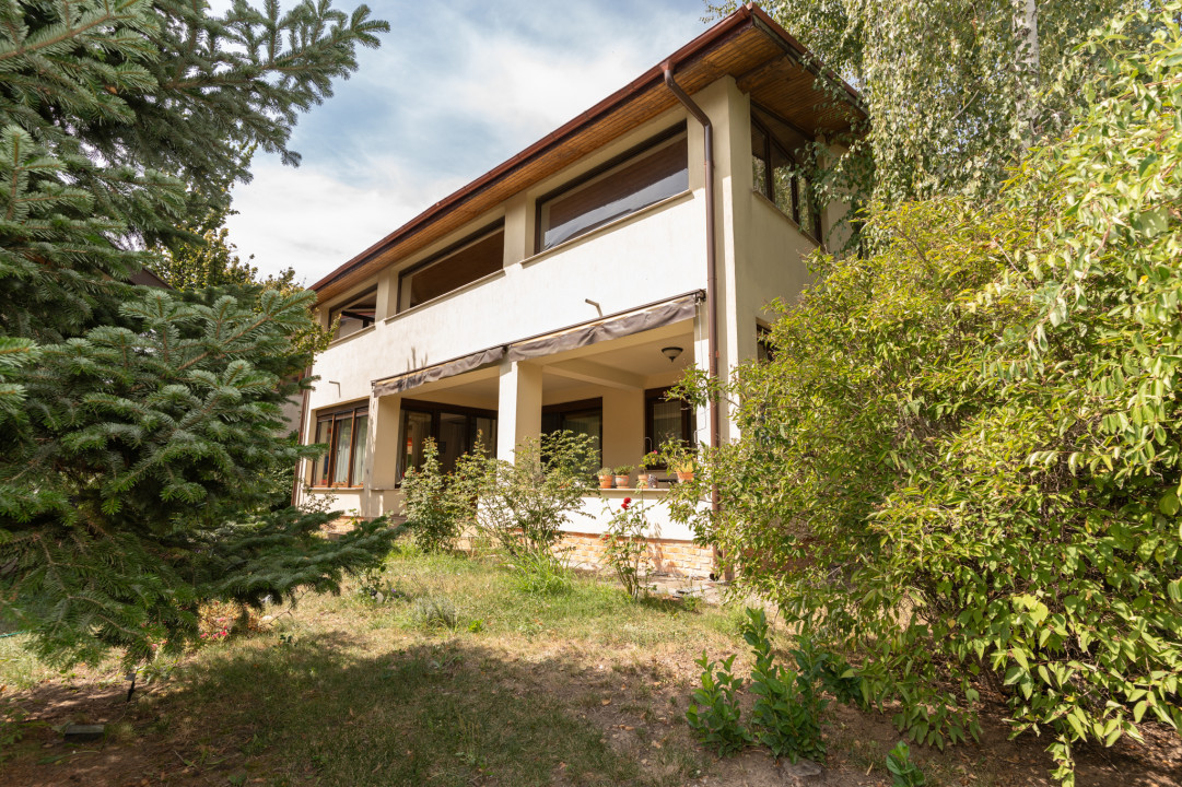 Vila individuala Peris Ilfov , 7 camere , 5 bai , piscina acopeita 