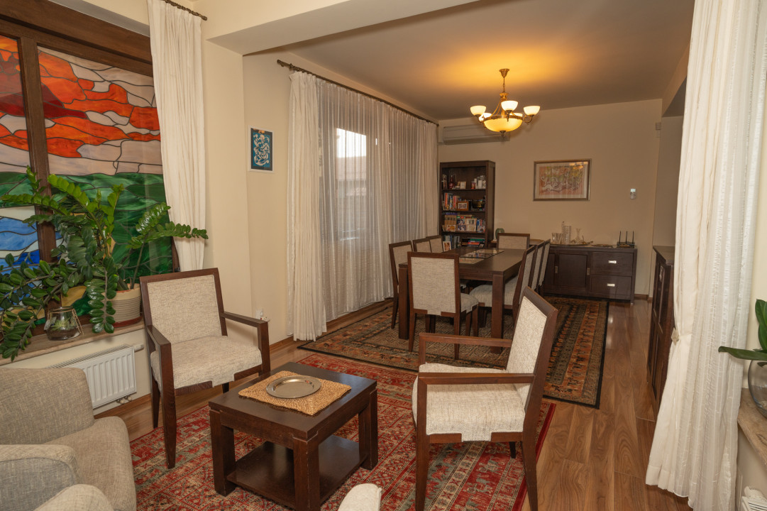 Vila individuala Peris Ilfov , 7 camere , 5 bai , piscina acopeita 