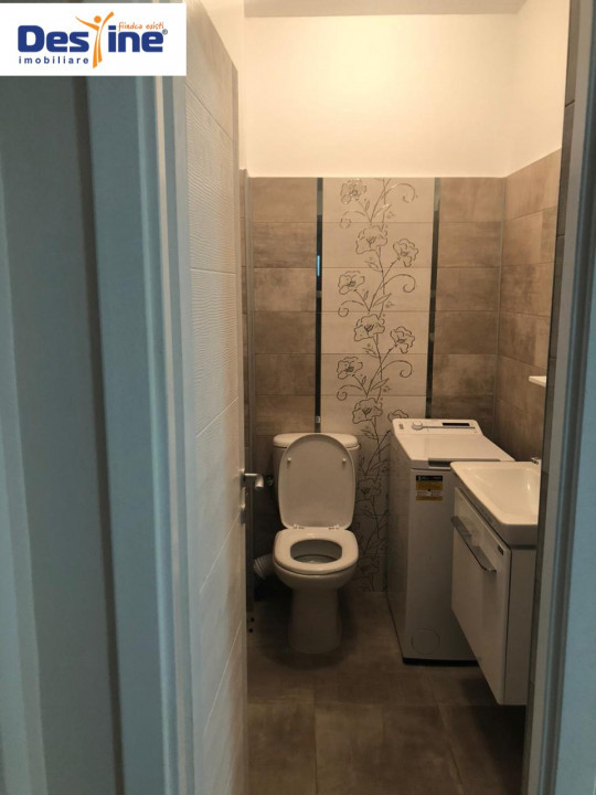 Apartament de inchiriat 3 camere-zona Rovine 