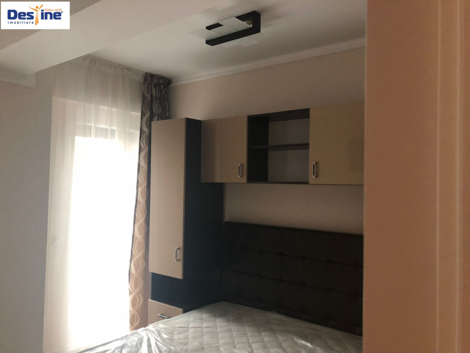 Apartament de inchiriat 3 camere-zona Rovine 