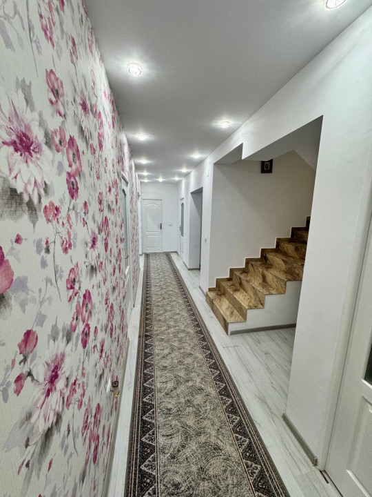 VILA DE VANZARE P+E+M   BREAZU -  IASI 