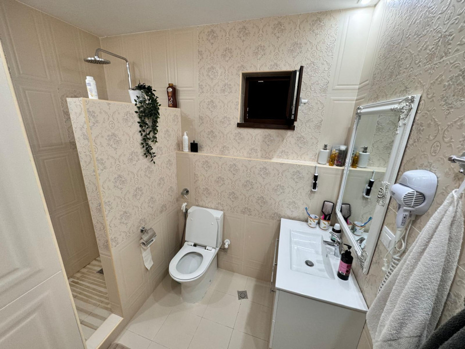 VILA DE VANZARE P+E+M   BREAZU -  IASI 