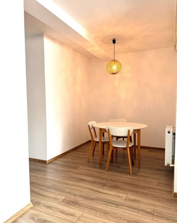 APARTAMENT COMPLET MOBILAT ȘI UTILAT, GRĂDINĂ PROPRIE ȘI LOC DE PARCARE 