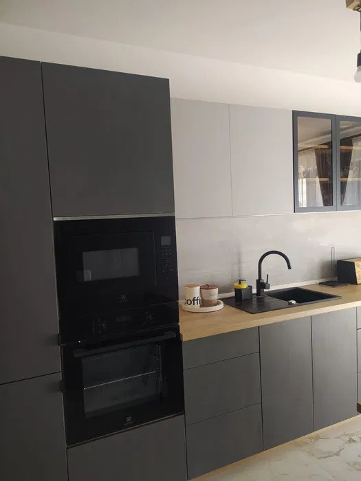 Apartament 2 cam DECOMANDAT 77 MP, TRACTORUL