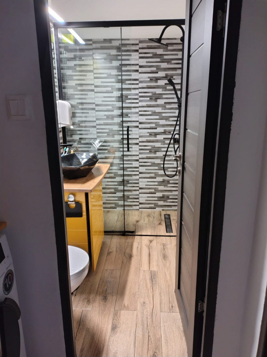 Apartament 3 CAM DECOMANDAT 70 MP, PARTER - GRADINA, ASTRA