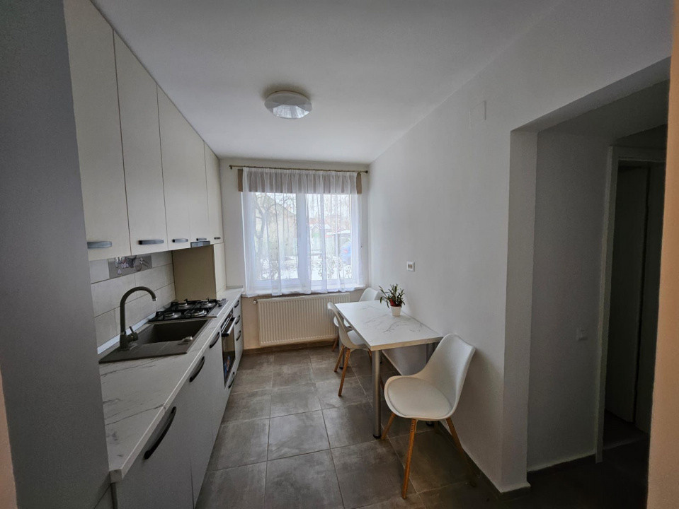 APARTAMENT DE INCHIRIAT 2 CAMERE - ZONA CENTRALA - PARTER -57mp