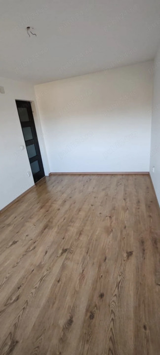 Apartament 2 cam de vanzare, 55 MP, et 3, STUPINI