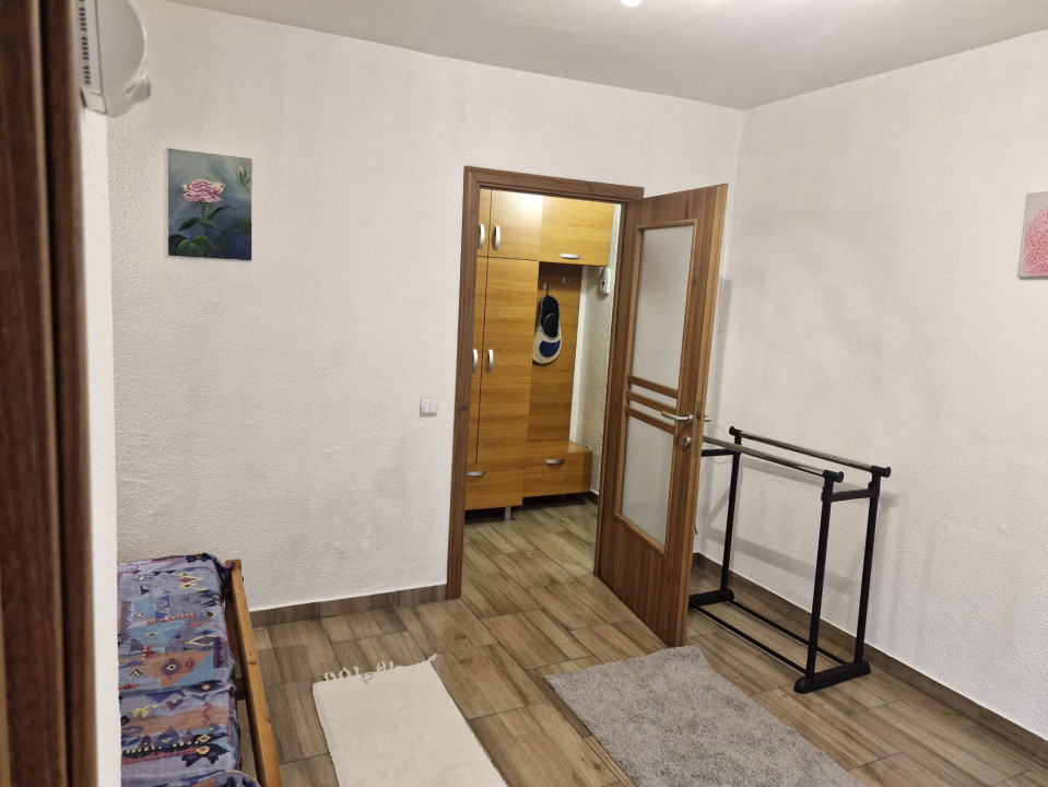 Garsonieră complet mobilată | CENTRUL CIVIC | etajul 1 cu balcon 