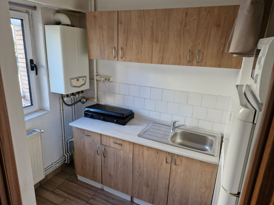 Garsonieră complet mobilată | CENTRUL CIVIC | etajul 1 cu balcon 