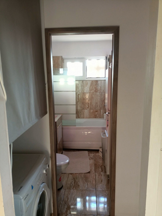 Apartament 3 camere, etajul 4/4, zona Eremia Grigorescu, Vest