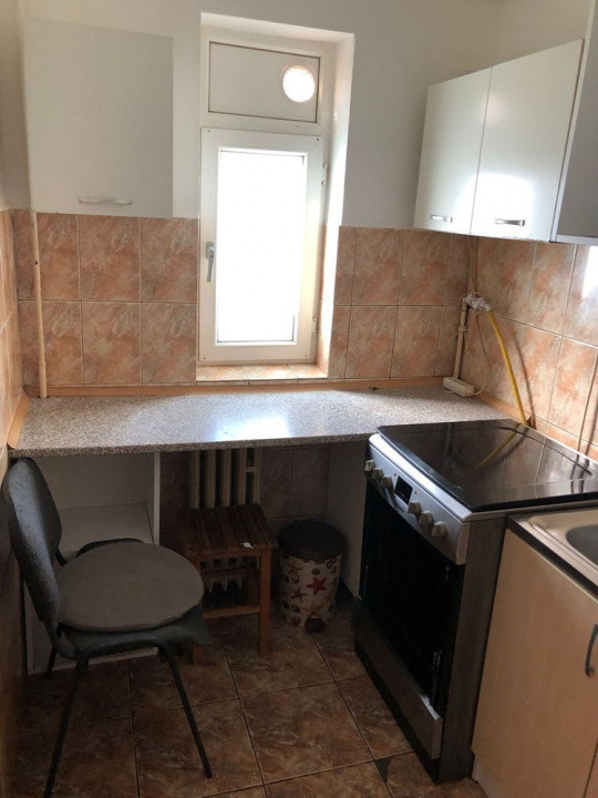 Apartament 2 camere, etaj 4/4, zona Eremia Grigorescu