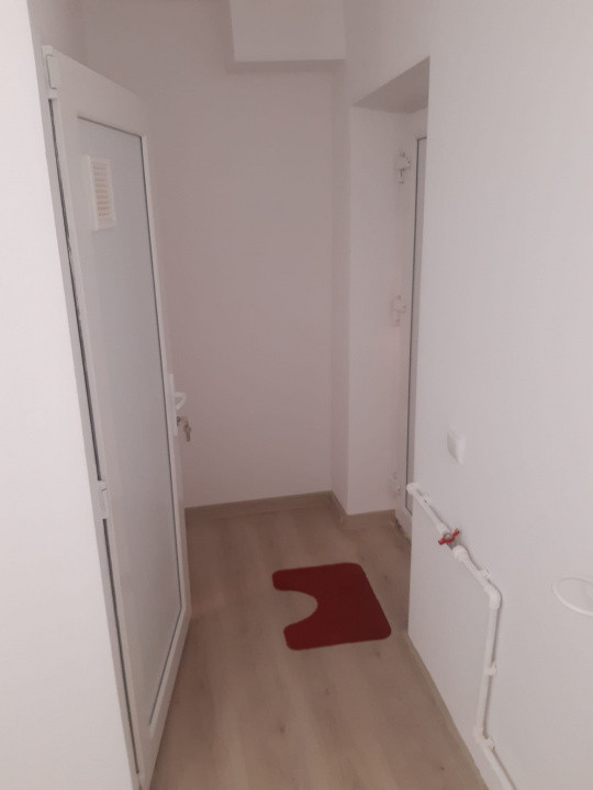 De vânzare – Spatiu cochet la demisol, 21 mp, ideal pentru locuit sau birou 