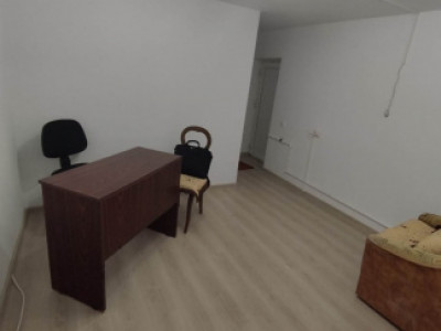De vânzare – Spatiu cochet la demisol, 21 mp, ideal pentru locuit sau birou 