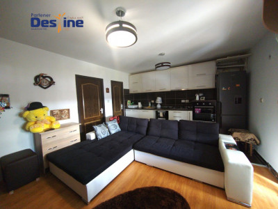 Apartament 2 camere 42 mp + loc parcare + boxa - Bucium-Visan