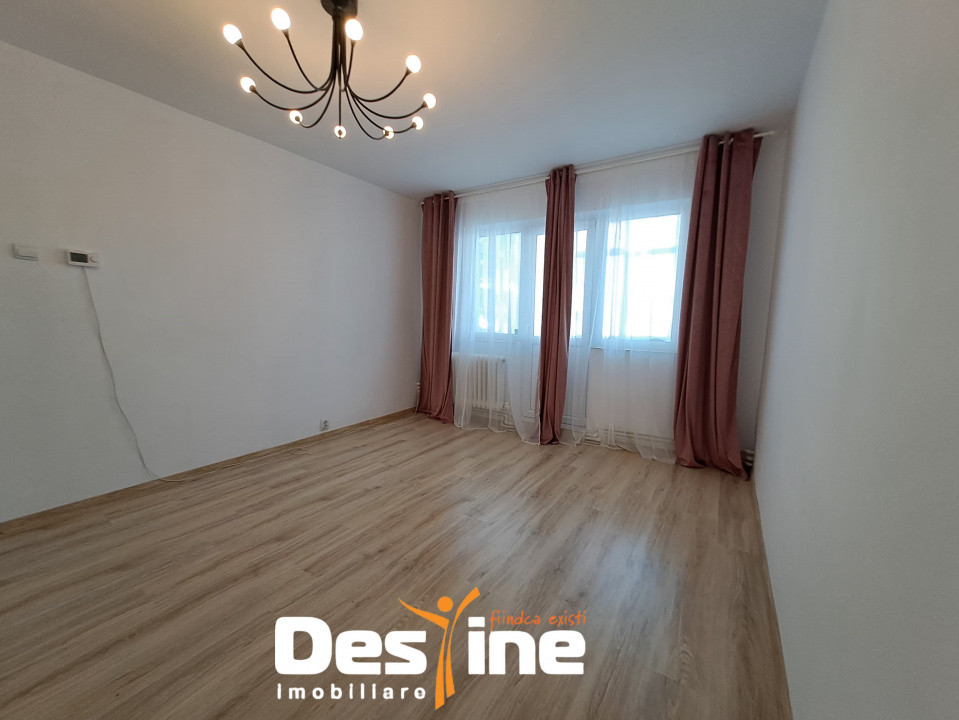 ALEXANDRU CEL BUN, Apartament 3 camere, SEMIDECOMANDAT, etaj 2, 55 MP