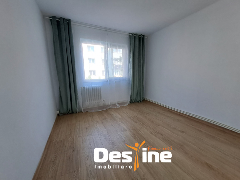 ALEXANDRU CEL BUN, Apartament 3 camere, SEMIDECOMANDAT, etaj 2, 55 MP