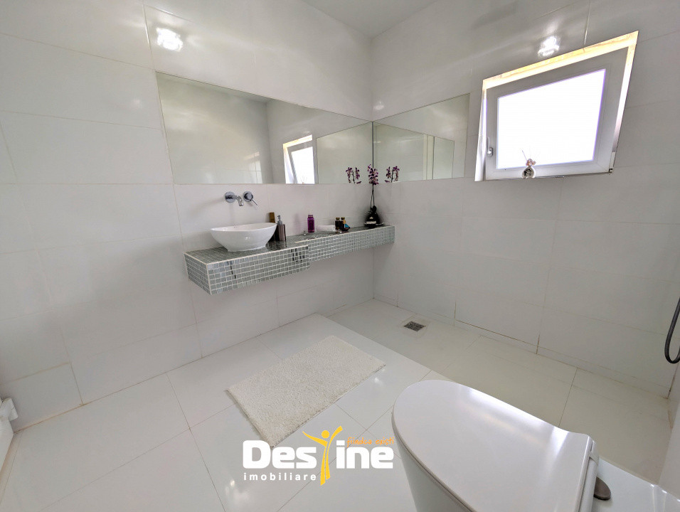 Comision 0% - Casă sustenabilă cu design futurist