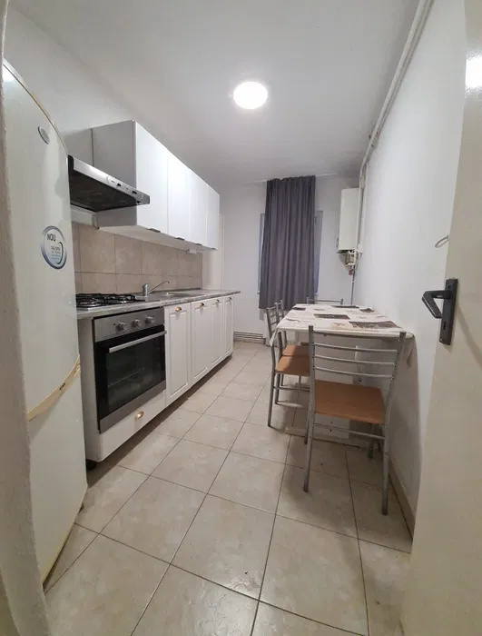 Apartament 2 cam decomandat 55 mp, etaj intermediar, Rasnov