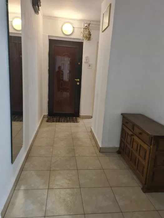 Apartament 2 cam decomandat 55 mp, etaj intermediar, Rasnov