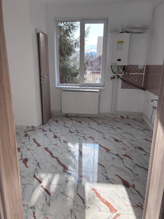 Apartament 2,5 camere complet renovat – 63 mp – Avram Iancu, Brașov