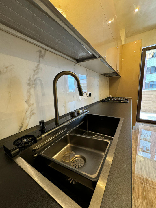 Apartament de Lux 2 Camere | 76 mp | 2 Băi | Parcare | Isaran, Brașov