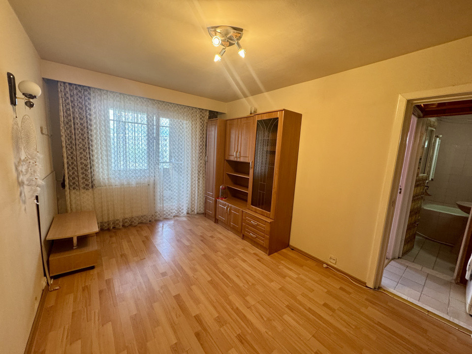 Apartament 2 camere etaj 3